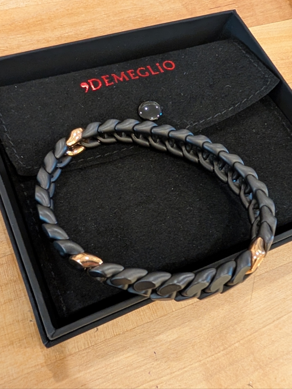 Roberto Demeglio Ceramic And 18k Gold Stretch Bracelet
